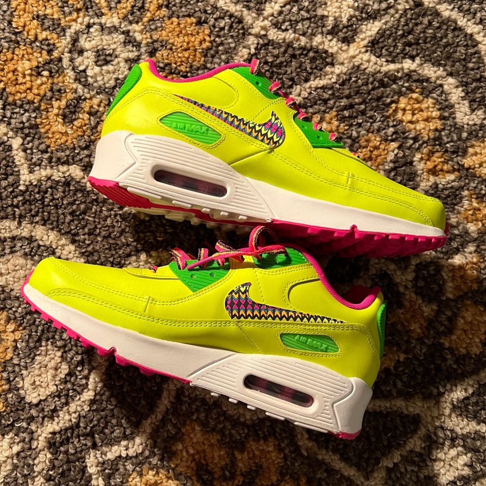 Brand new air max 90 6.5 youth fits woman’s size 8